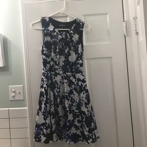 Floral fit & flare dress 🌺